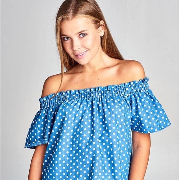 Moving Sale! Off the Shoulder Dot Print Top - Picture 2 of 4